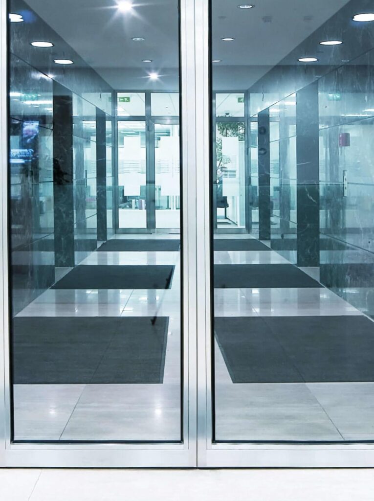 Glass auto door